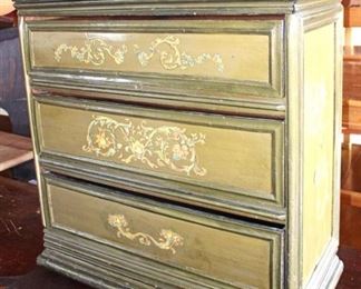  Paint Decorated Victorian Small 3 Drawer Cabinet

Auction Estimate $50-$100 – Located Dock 