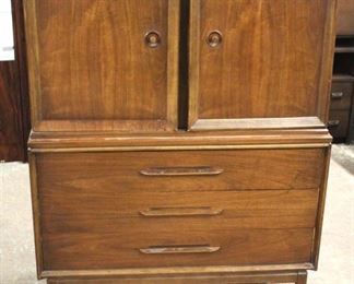 Mid Century Modern Danish Walnut High Chest with Fitted Interior

Auction Estimate $200-$400 – Located Inside 