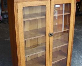  ANTIQUE Oak 2 Door Bookcase with Mirror Back Splash

Auction Estimate $200-$400 – Located Inside 