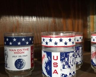Moon landing glassware set