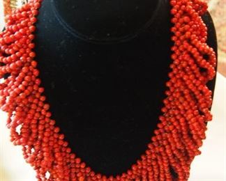 Beautiful Coral Chocker