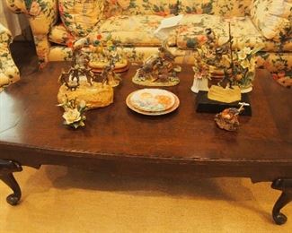 Great Oversized Coffee Table covered with Bird Figurines