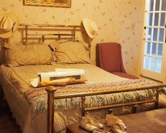 Nice Vintage Brass Bed, vintage cedar chest
