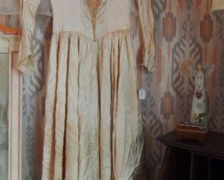 Very Pretty Silk Wedding Dress
