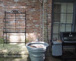 Baker's Rack, large and small pots