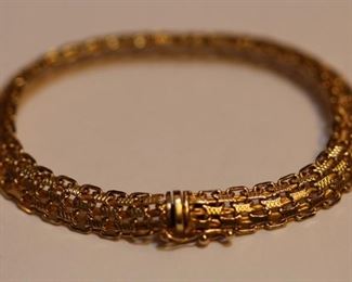 14 kt. yellow gold bracelet.  