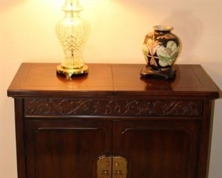 Server shown with Waterford lamp.