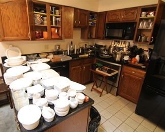 As you can see, the kitchen is PACKED!!