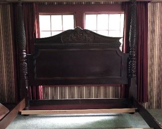KING SIZE 4 POSTER BED