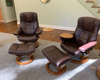Stressless chair pair with swing tables
