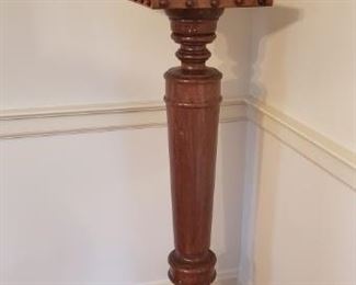Pedestal w/ Sculpture