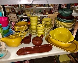 Russel Wright dining and serving pieces