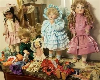 COLLECTOR DOLLS