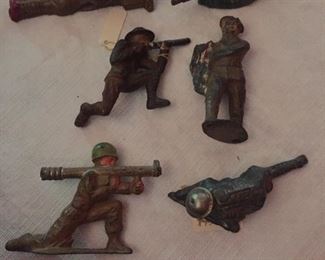 WWII lead soldiers