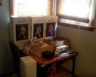 ELVIS.. SO MUCH ELVIS