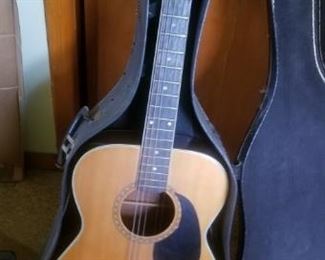 VINTAGE GUITAR FROM THE 70S