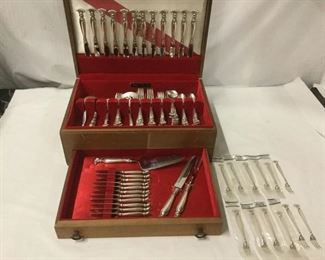Lot 101 - 88 pc set of Wallace "Romance of the Sea" sterling silver flatware set in box - setting for 12 