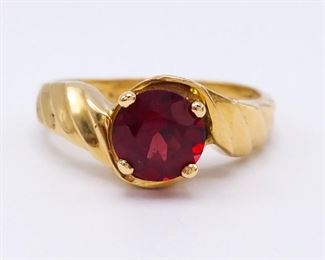 High Quality Red Garnet Estate Ring in 14k Yellow Gold