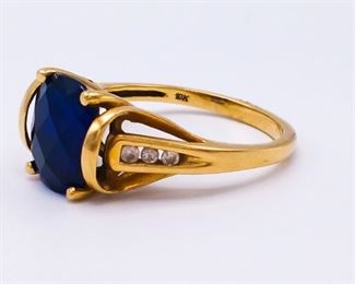 Stunning Sapphire and Diamond Estate Ring in 10k Yellow Gold