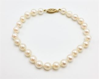 Lustery High End Pearl Estate Bracelet in 14k Yellow Gold