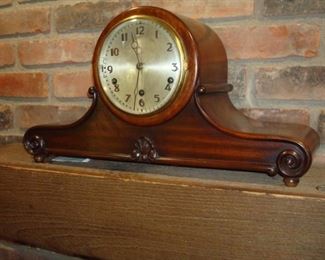 Antique mantel clock.