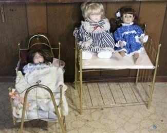 Dolls & Doll Beds