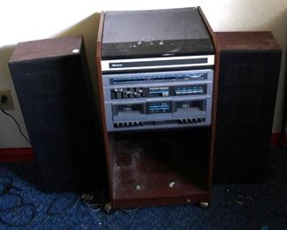 SR Cassette, AM & FM Stereo with Speakers