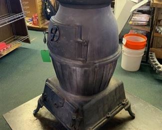 U.S. Army Cannon Heater #20 - Wood Burning Stove