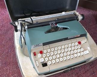 Vintage Smith-Corona Electra 120 Electric Typewriter