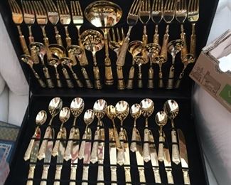 gilt Chinese flatware 2-sets