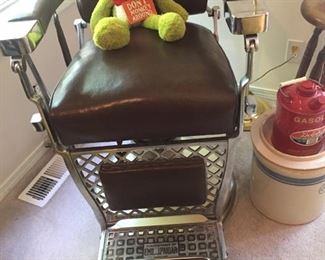 great barber chair-attached strop & monkey to practice on