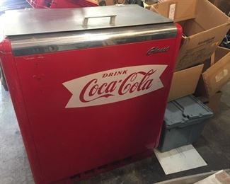Coke cooler machine