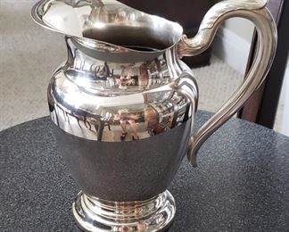 Wm A Rogers Silverplate Water Pitcher 