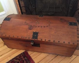 Dome chest with nailhead inlay