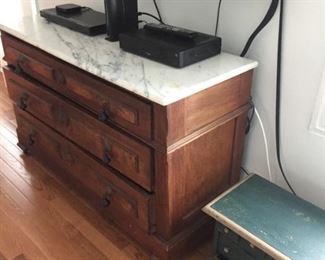 Marble top Victorian 3-drawer dresser