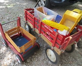 Radio Flyer wagons, Thomas train set