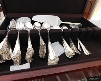 Second Large Sterling Flatware Set(Lunt Modern Victorian/2819 Grams)