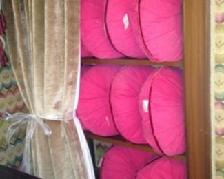 Bold and hot pink tufted pillows