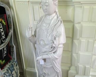 Kuan Yin lady statue