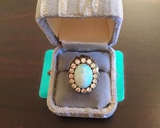 14kt Antique diamond & opal ring 