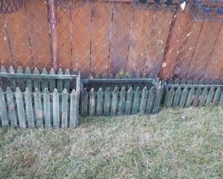 Graduated Set of Planters