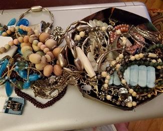 Lots of Jewelry