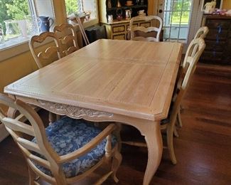 Penn House Country French Dining Table with 6 Chairs, leaves & Pads.....