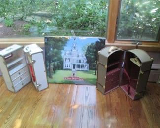 American Girl (Pleasant Company) Samantha's Travel Scenes (retired) and her travel trunk, Molly's trunk