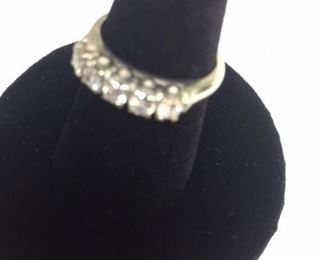 18kt White Gold 5 Diamond Ring