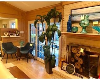 Accent chairs, vases galore!