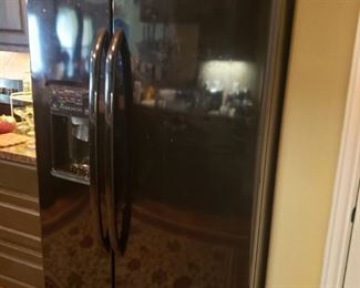 Like new refrigerator