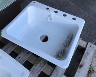 Nice large kitchen sink for your next project or second home 