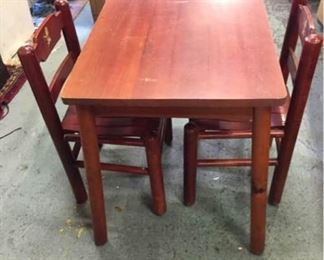 Childrens Table  Chairs
