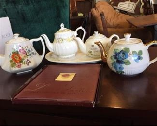 Collectors Teapots  Tray